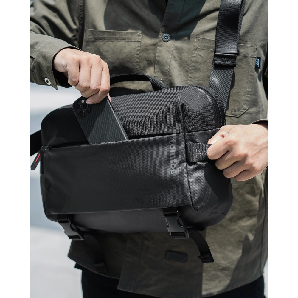 BOLSO TIPO BANDOLERA T21L1D1 NEGRO TOMTOC