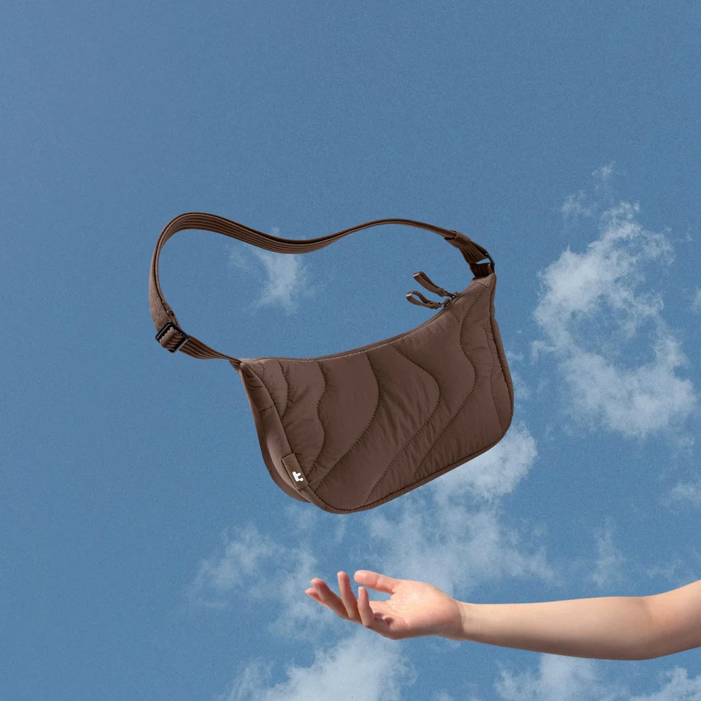 BOLSO CRUZADO ACOLCHADO T34M1Y1 SOMBRA DE TIERRA TOMTOC