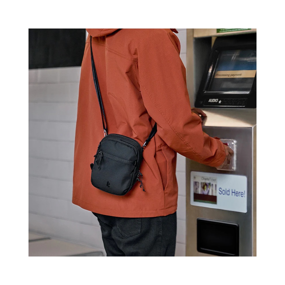 BOLSO BANDOLERA DE VIAJE T37S1K1 CAQUI TOMTOC